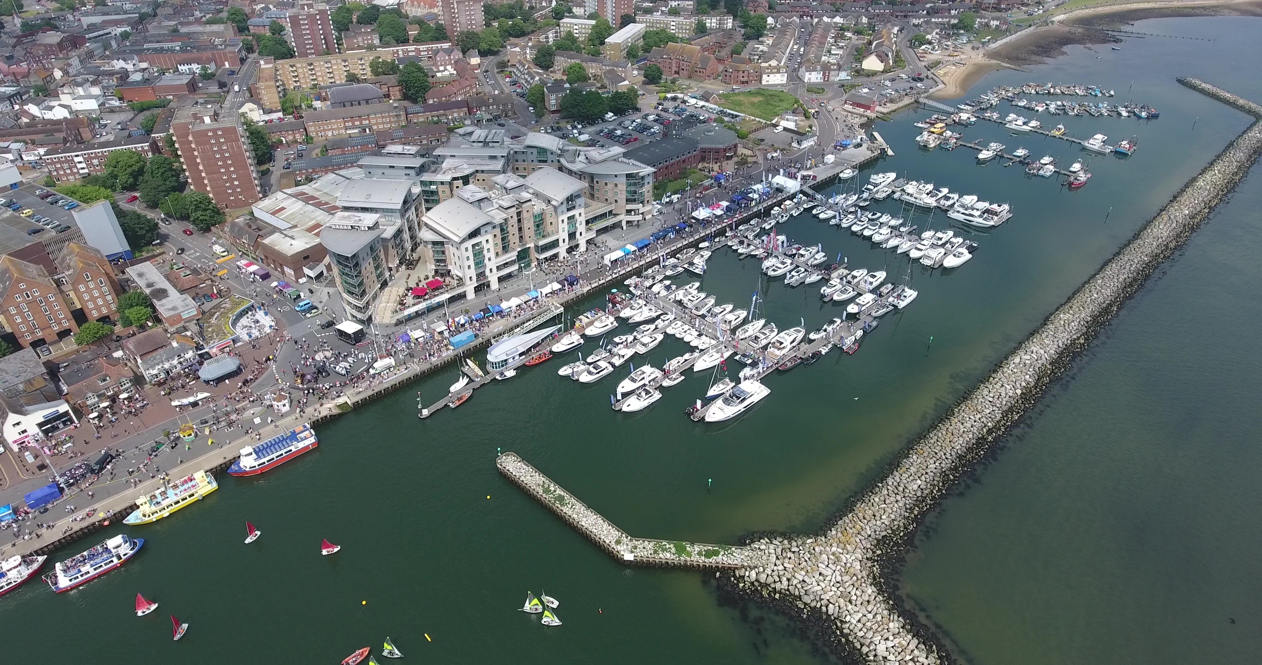 LA Marine to sponsor the 2019 Poole Harbour Boat Show business-to-business lunch